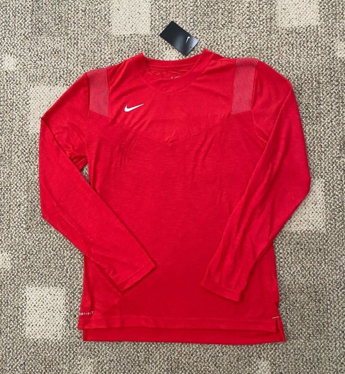 Mens Nike Dri-FIT Team Player Long Sleeve Shirt Red Size Small CW3539-657 gallery