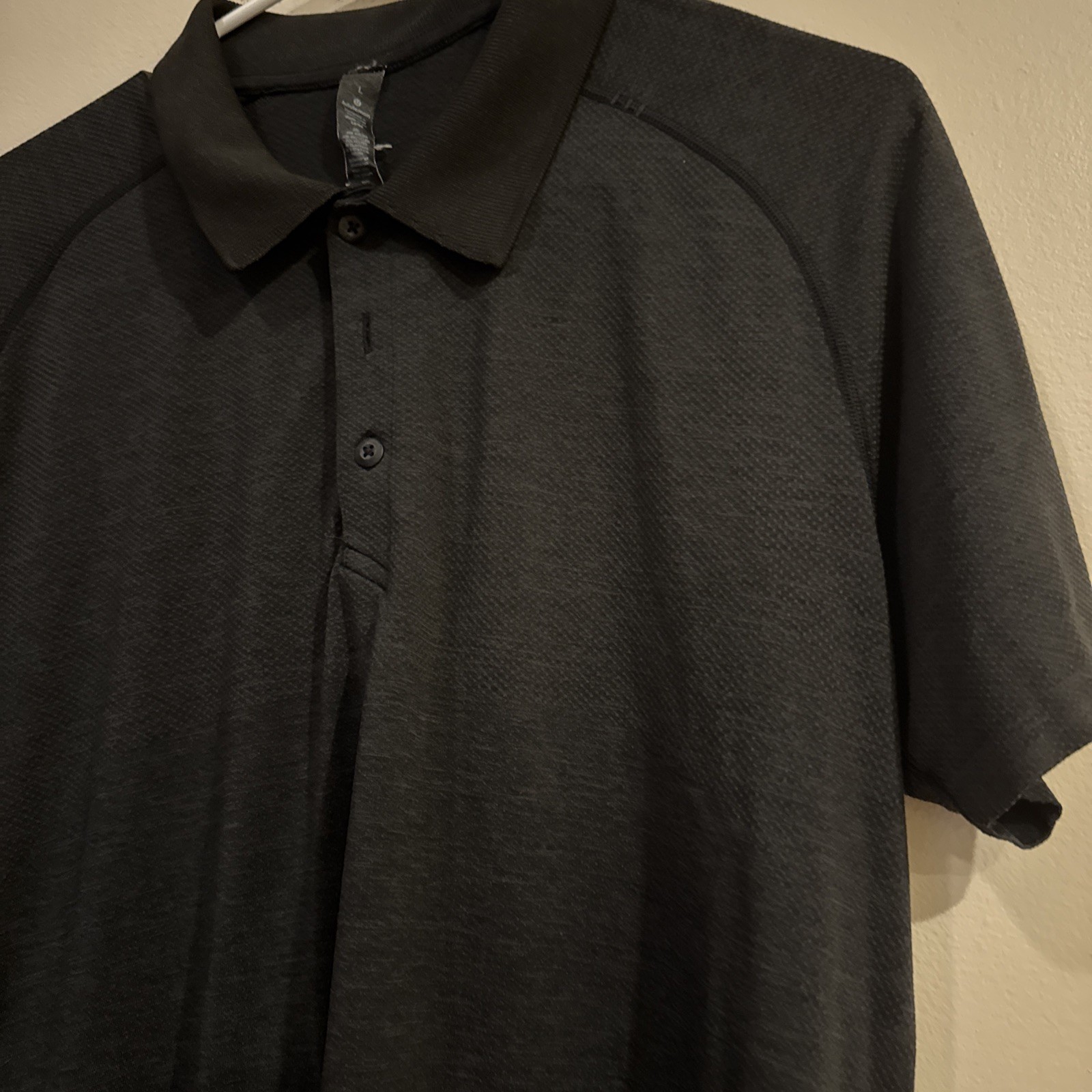 Lululemon Men's Small Metal Vent Tech Polo Deep Coal / Black gallery