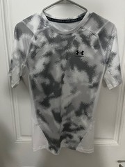 Under Armour UA HeatGear Armour Printed SS Shirt White Gray Men’s Large 1383321