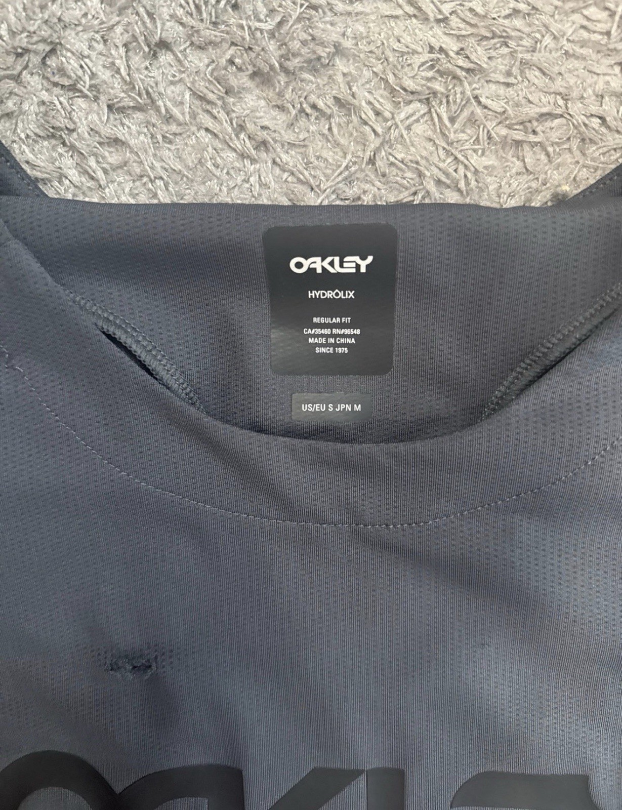 Men’s Small Oakley Grey Factory Pilot T shirt gallery