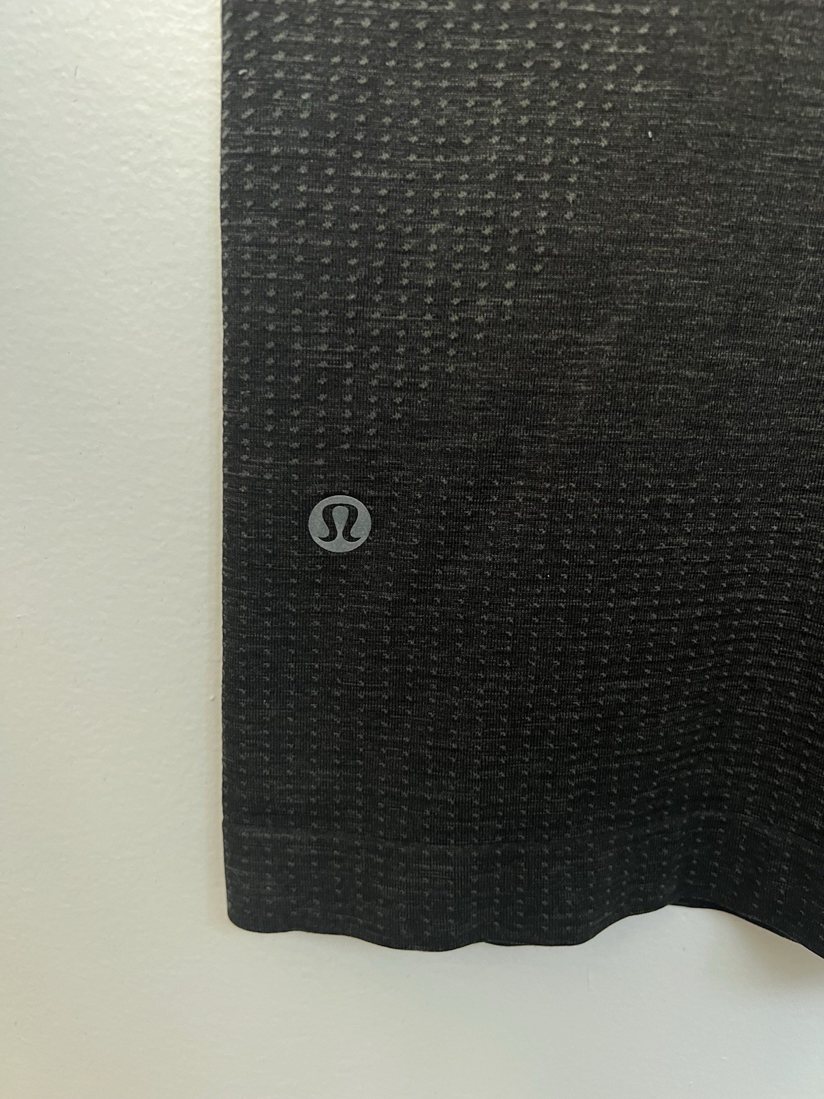 Lululemon Tank Top Men’s Large Black gallery