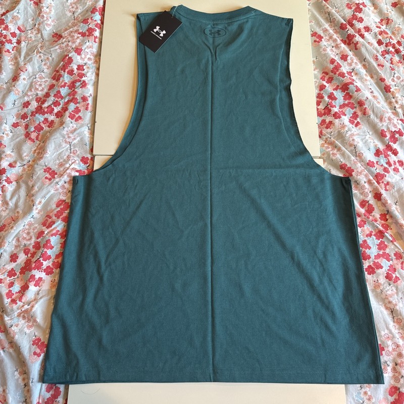 NWT Men’s Size Large Under Armour Left Chest Cut Off Tank Top Shirt Green gallery