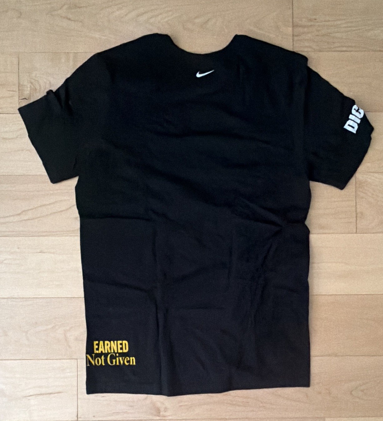 Nike Dri-FIT Jr. EYBL Logo Graphic Black Crewneck Athletic Tee Men’s M gallery
