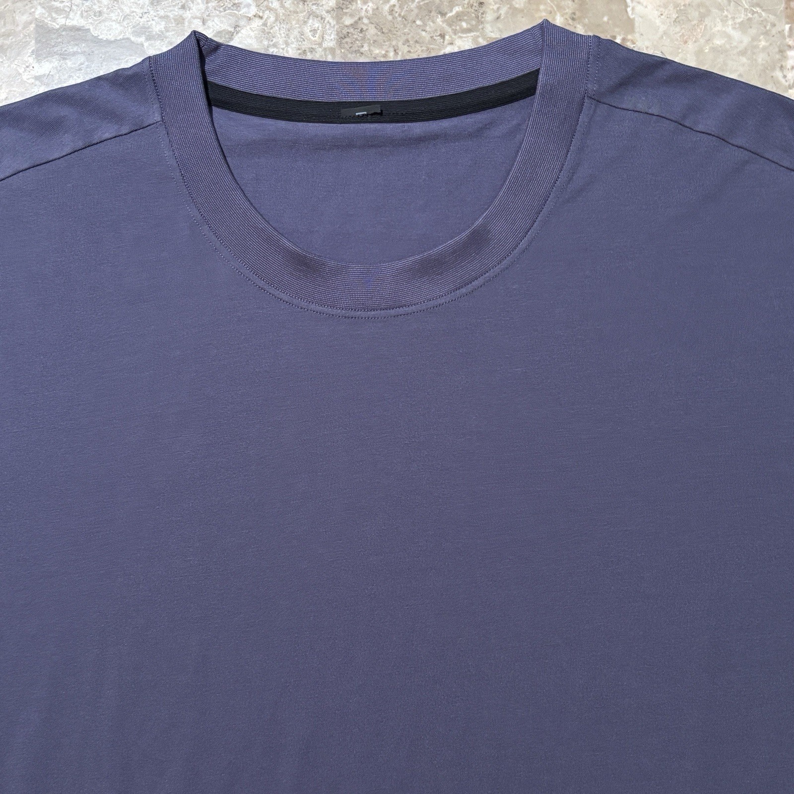 Lululemon Shirt Mens 2XL Purple Zeroed In Short Sleeve Tee Gym Essentials gallery