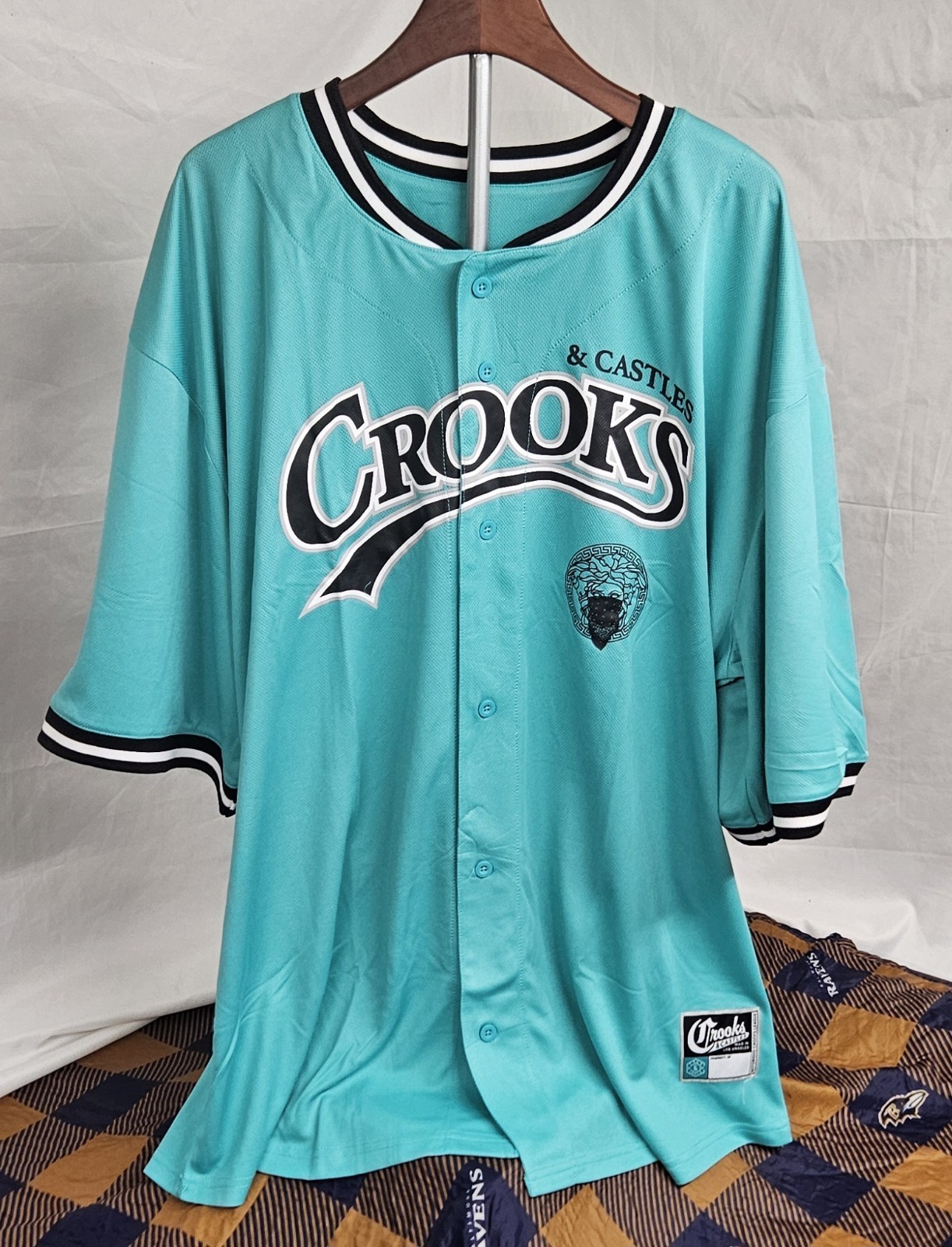 Men's Crooks & Castles Baseball Jersey Size 2XL Teal gallery