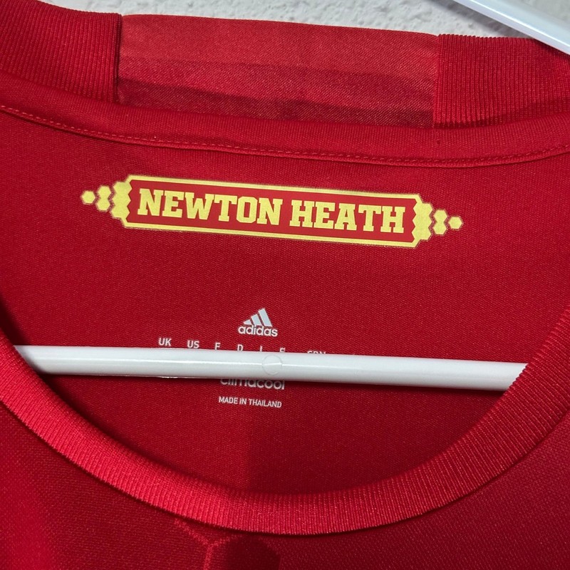 Adidas Manchester United Home Jersey 2016/2017 (Men’s Large) gallery