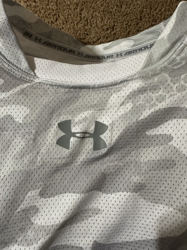 Under Armour Compression Padded Heat Gear Hex White Gray Camo Size Small Shirt gallery