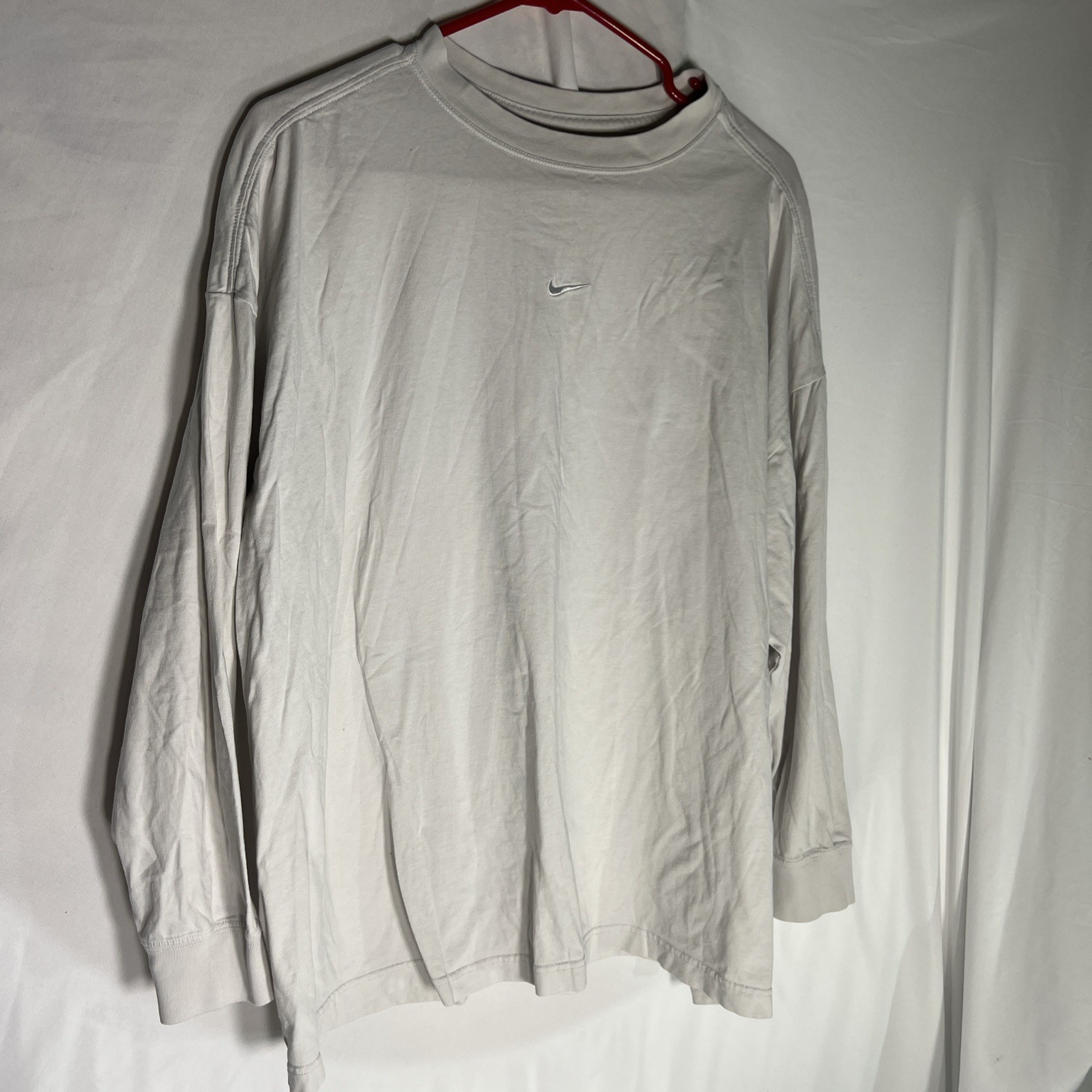 Nike Men's Long Sleeve The Nike Tee Oversized Fit Logo T-Shirt White Size L gallery