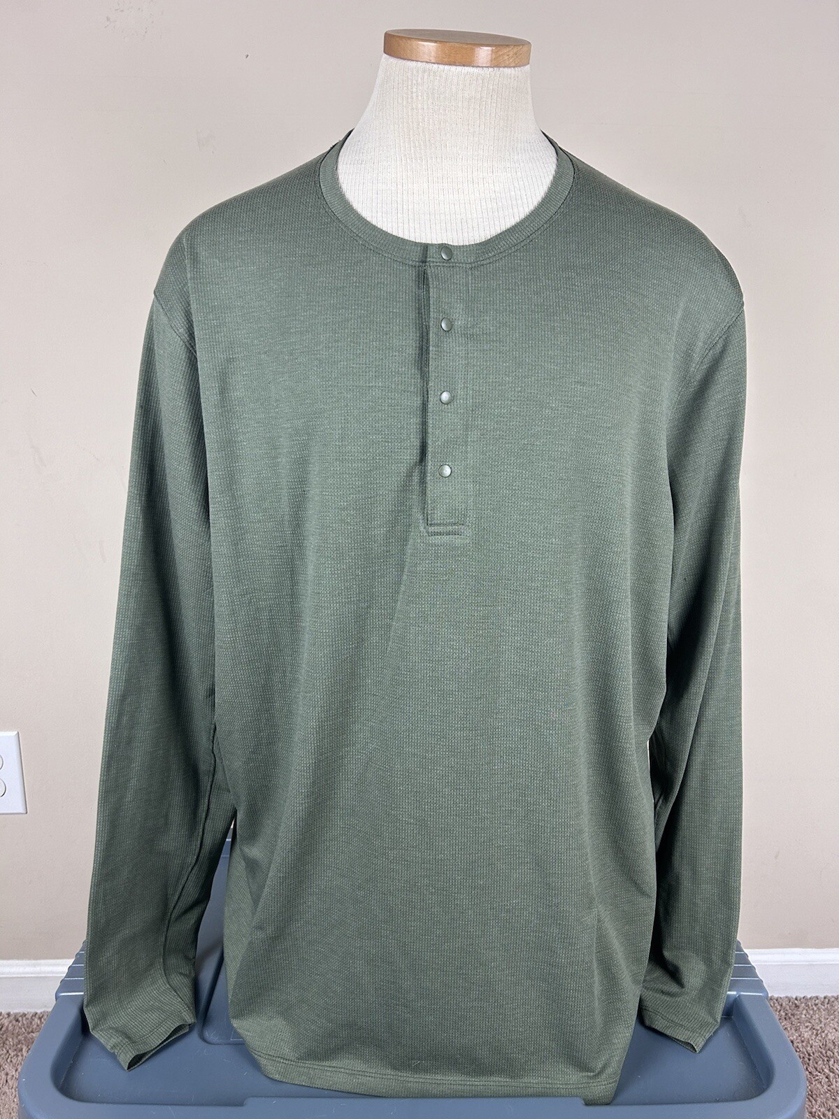 LULULEMON Green Thermal Waffle Long Sleeve Henley Shirt SEE MEASUREMENTS gallery
