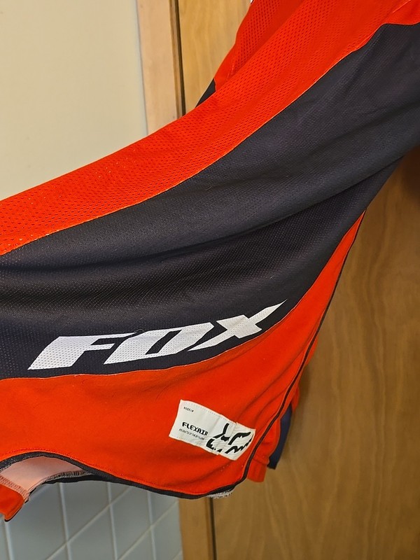 HONDA FOX RACING JERSEY FLEXAIR size M Medium Red & Black gallery