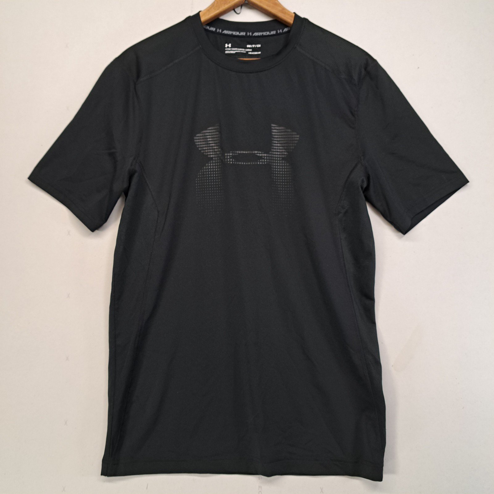 Under Armour HeatGear Small Fitted Shirt Black Big Logo Short Sleeve Tee gallery