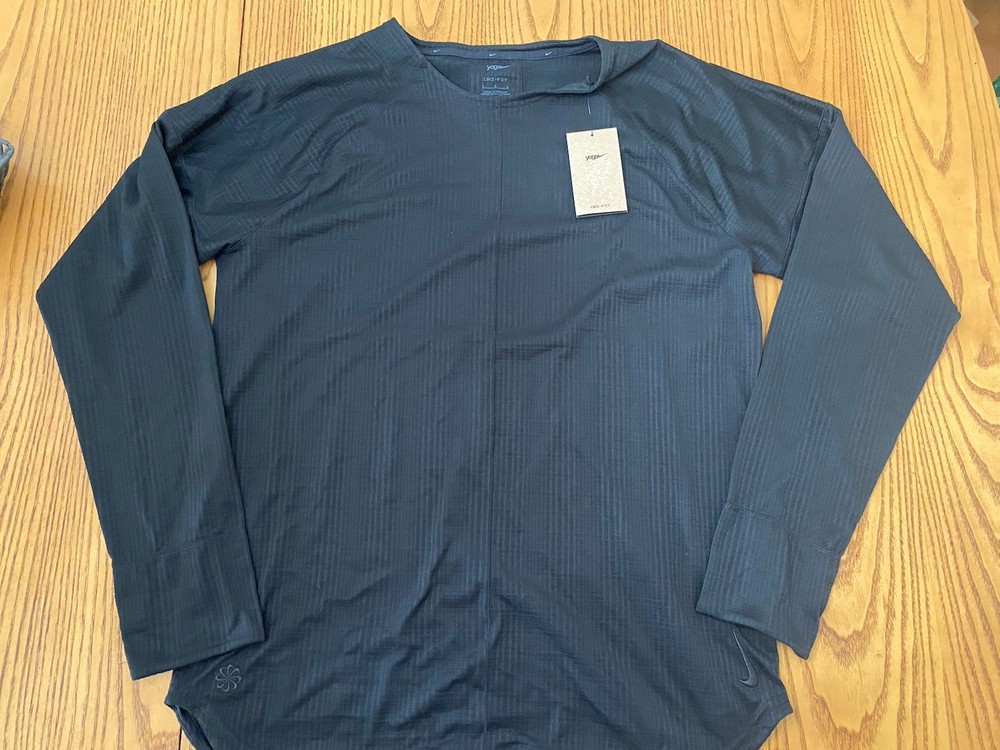 NIKE Yoga Dri-FIT Men’s Long Sleeve Shirt Crewneck Top FB7775-010 Sz SMALL NWT