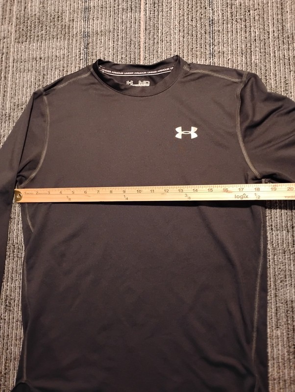 Under Armour ColdGear Long Sleeve Crew Neck Fitted Shirt Men's Medium Black gallery