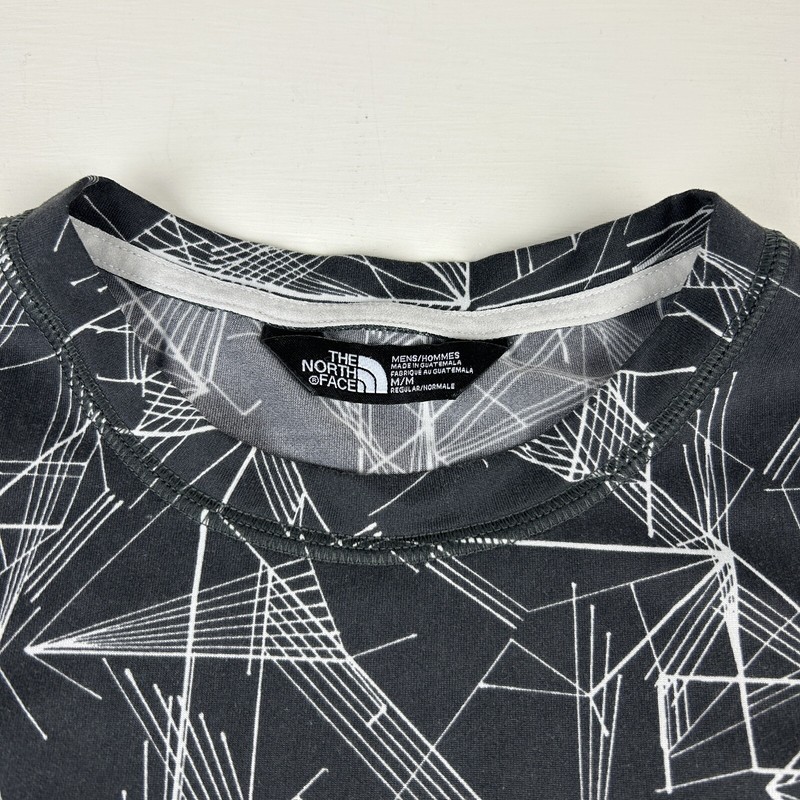 The North Face Flashdry Shirt Men’s Size Medium Gray Hiking Outdoor Geometric gallery