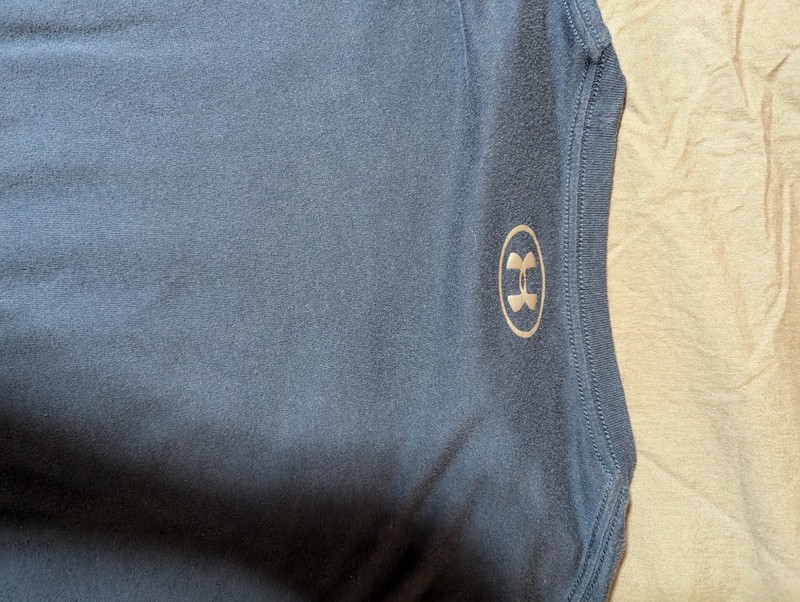 Under Armour Heatgear loose fit Blue orange white Graphic Print T Shirt Big Logo gallery