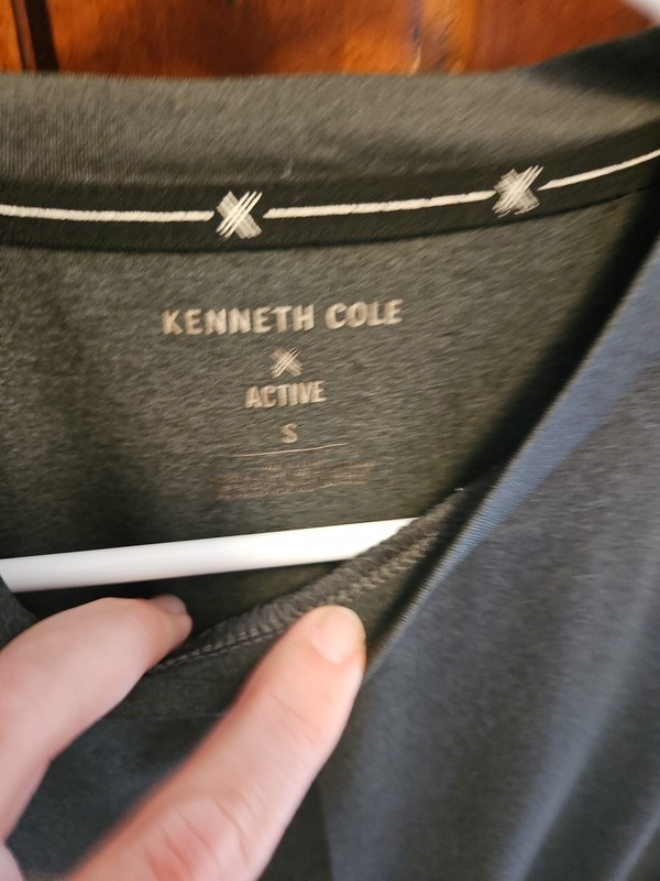 Kenneth Cole Men's Small Black Active Short Sleeve Crew Neck gallery
