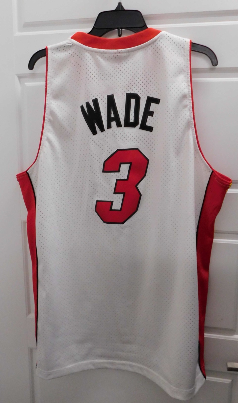 Mens Mitchell & Ness Swingman NBA WHITE JERSEY HEAT 2005 DWYANE WADE sz XL gallery