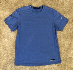 Nike Running Shirt (Dri-Fit) – Men’s Lage (L) – Blue