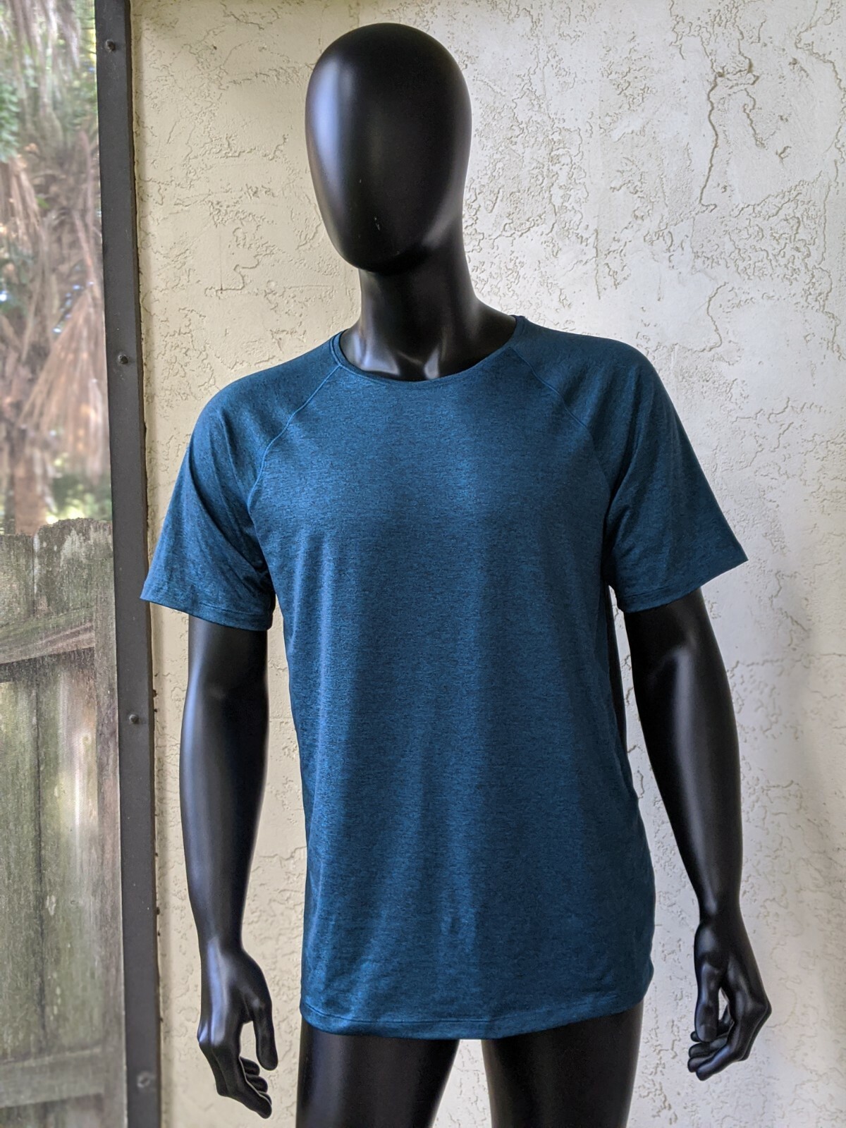 Onzie Hot Yoga Mens Raglan Short Sleeve top Fiji Black/Teal Size L/XL gallery