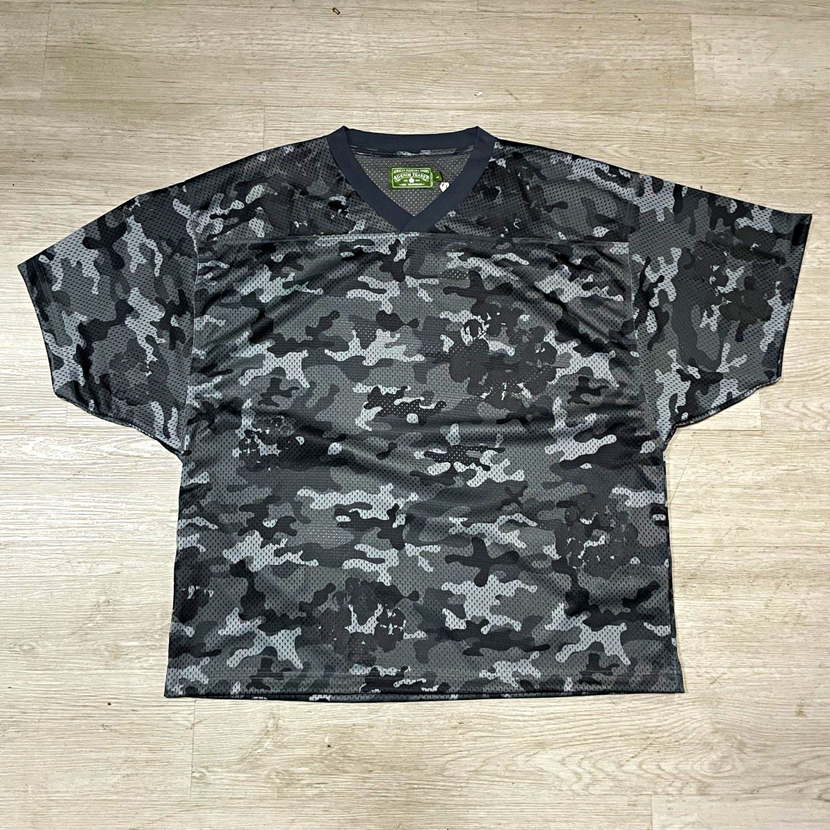 DENIM TEARS Men's L Black/Gray Camo Mesh Cotton Wreath Mesh Black Jersey T-Shirt gallery