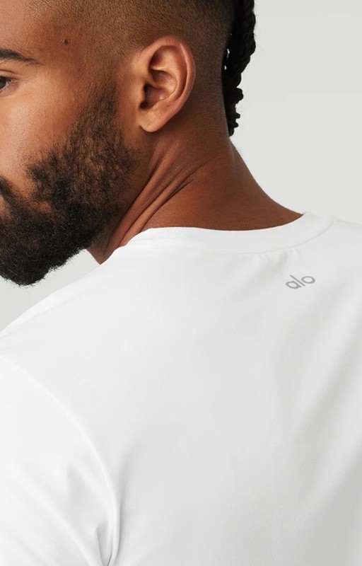 ALO Yoga Men’s Conquer Reform Performance Crewneck T-Shirt - White - 2XL gallery