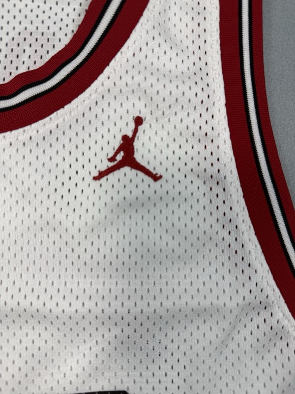 Jordan Essentials #23 Michael Jordan Mesh Jersey White/Red Men’s M NWT gallery