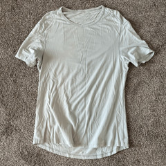 Lululemon Shirt Men’s Medium / Large Gray Short Sleeve Crew Neck Classic Pullove