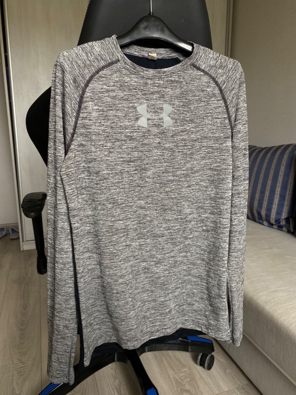 Under Armour Size S Men's HeatGear Long-Sleeve T-Shirt –gray/White-001 gallery
