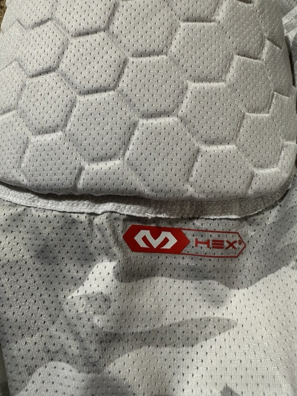 Under Armour Compression Padded Heat Gear Hex White Gray Camo Size Small Shirt gallery
