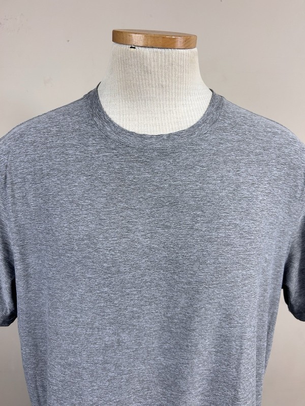 Vuori Strato Tech Tee Gray Performance Short Sleeve T Shirt Men’s Size Large gallery