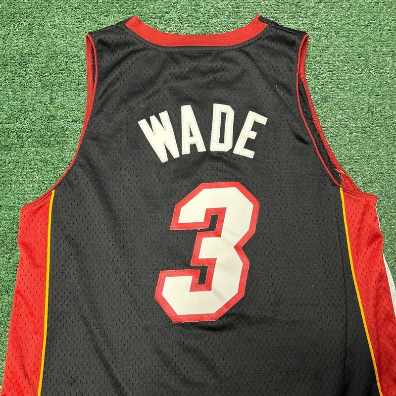 Vtg Miami Heat Dwayne Wade #3 Jersey Men’s Medium gallery