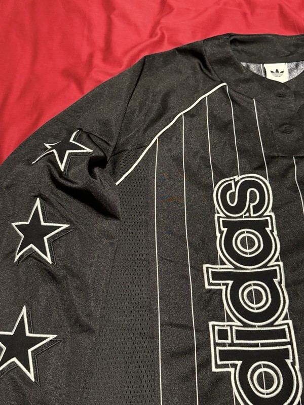 Adidas Originals Men’s Long Sleeve Baseball Style Jersey D3 Black Pinstripe XL gallery