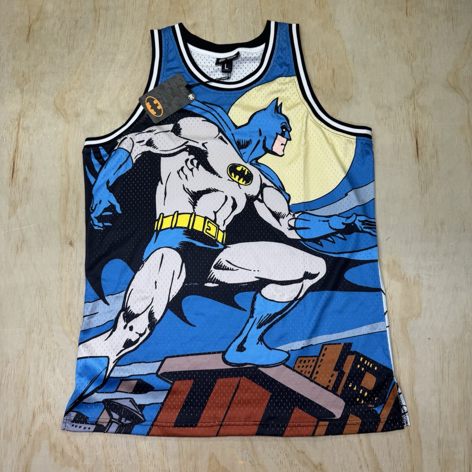 NEW LG Lids DC Batman Comic Big Print Mesh Basketball Jersey gallery
