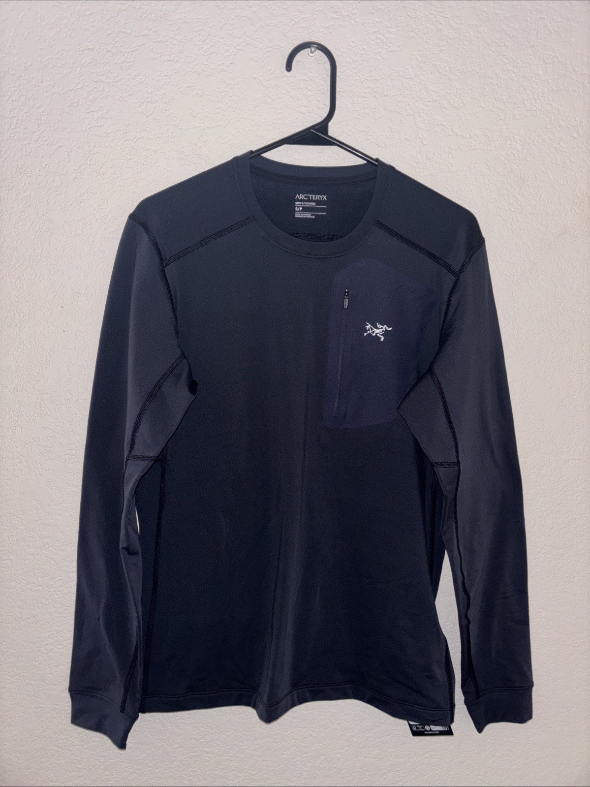 Arc'teryx Rho LT Crew Neck Base Layer - Men's Small - Black Sapphire Color NWT gallery