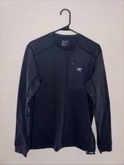 Arc’teryx Rho LT Crew Neck Base Layer – Men’s Small – Black Sapphire Color NWT