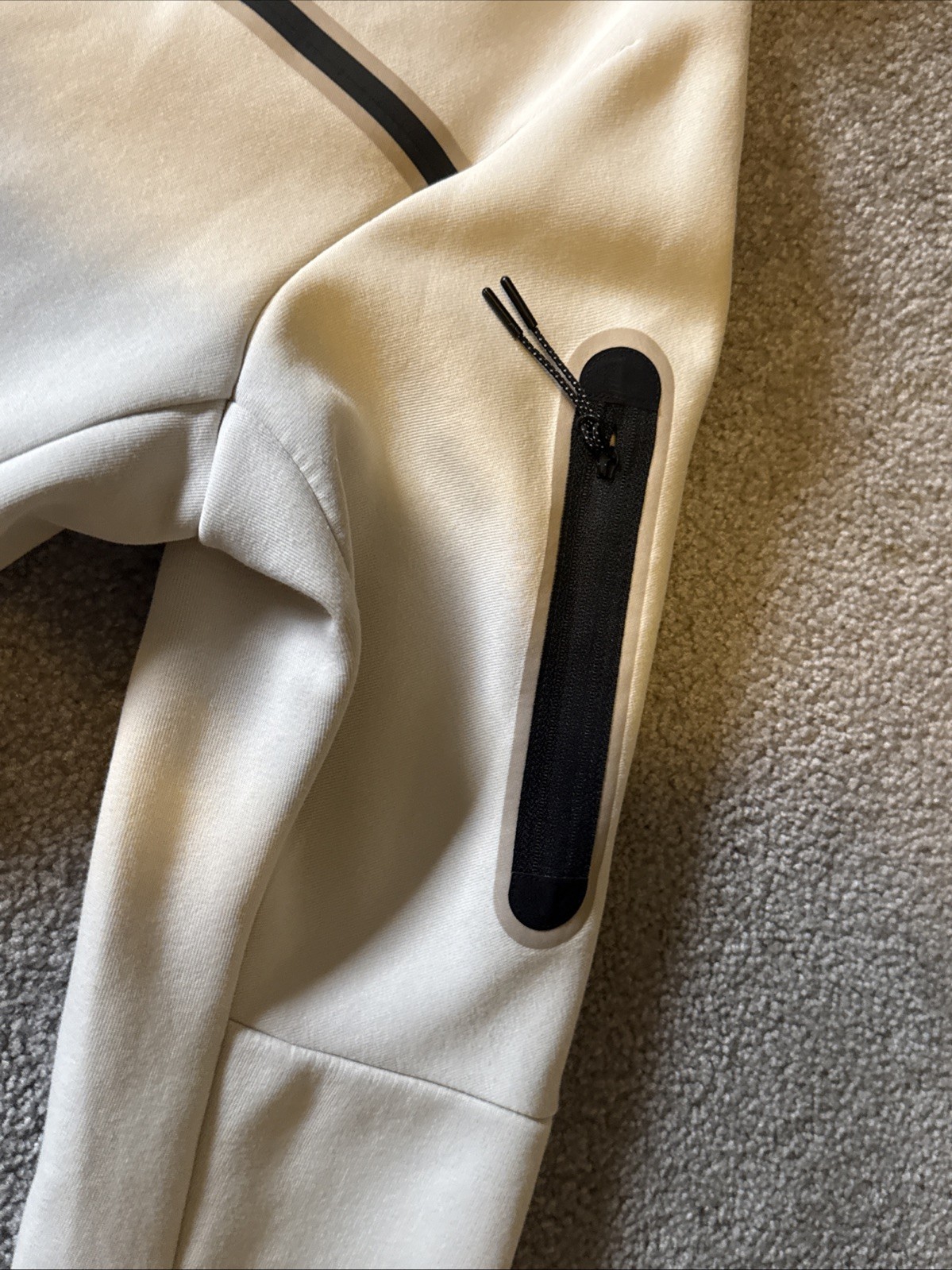 Men’s Nike Tech Hooded Zip Up Jacket Cream Color - Size Medium gallery
