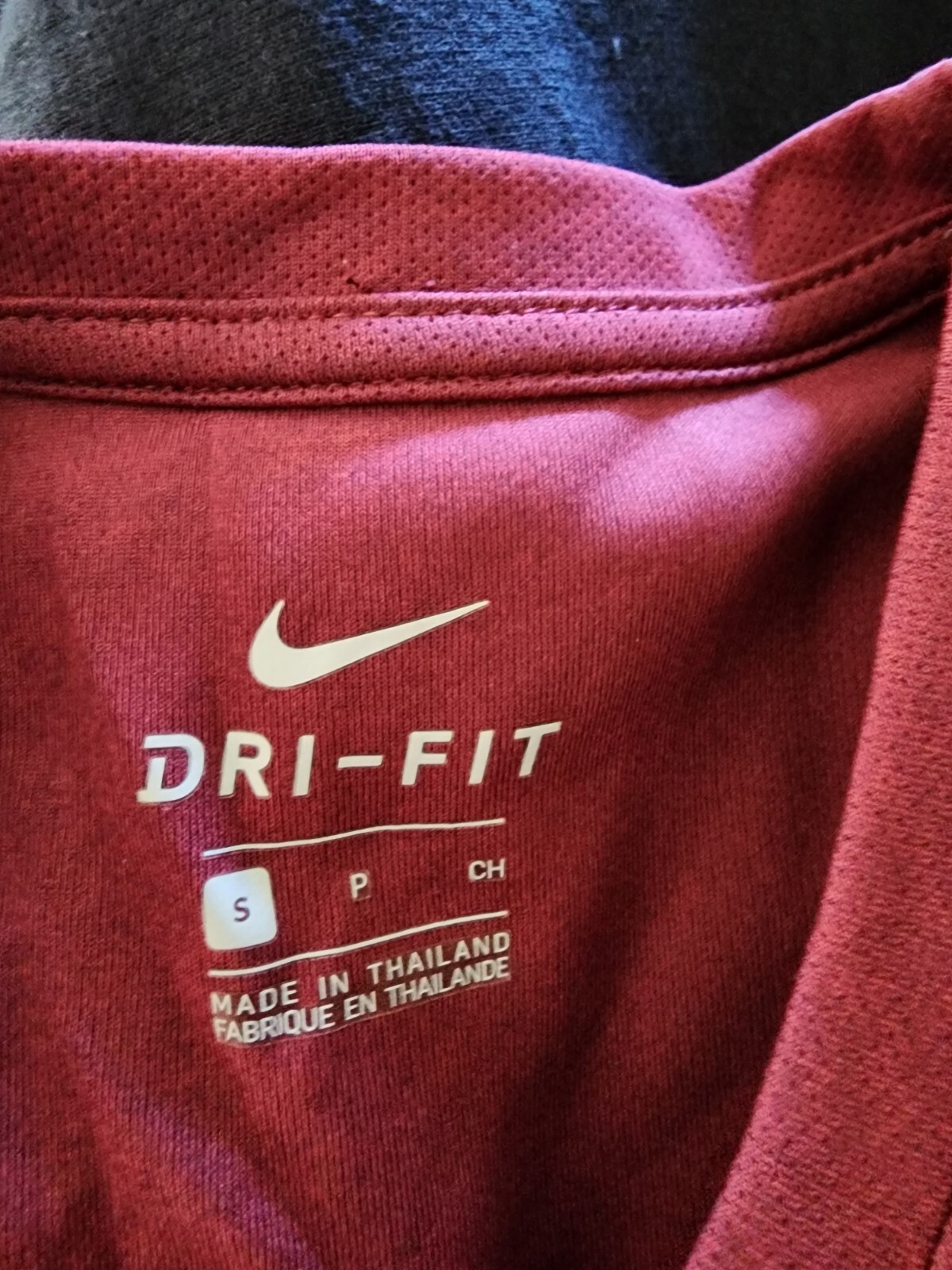 Nike Dry-fit Long Sleeve Tee Size Small 18in Pit To Pit Mens gallery