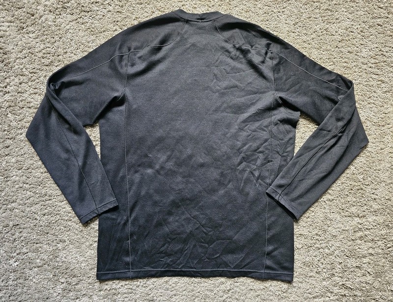 Patagonia Black Midweight Capilene Baselayer Long Sleeve Shirt Men's Size Medium gallery