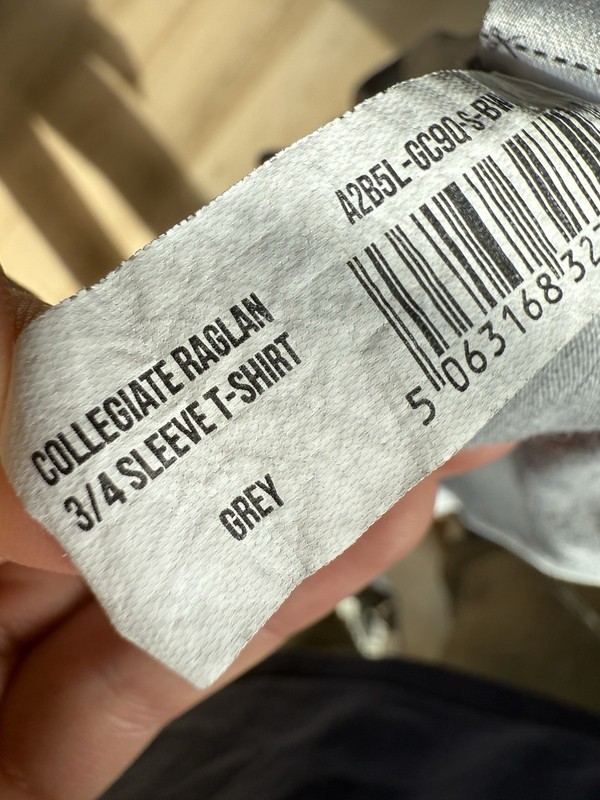 GYMSHARK COLLEGIATE RAGLAN3/4 SLEEVE T-SHIRT SIZE SMALL gallery