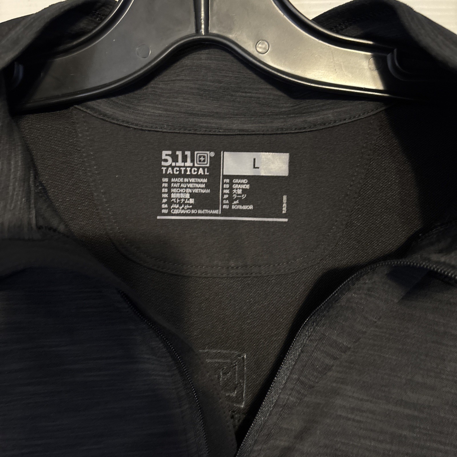 5.11 Tactical Men’s Size Large 1/4 Zip Dri Fit Pullover Black Charcoal gallery