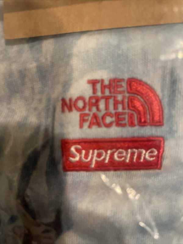 NWT MEN'S Supreme x The North Face Ice Climb Tee Size Medium gallery