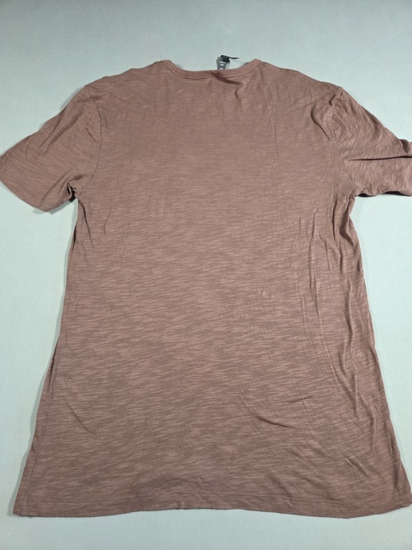 Vuori Men's Medium Tradewind Performance T-Shirt Heather Brown Breathable Pocket gallery