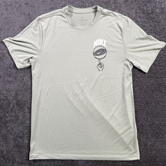 Nike Mens Dri-FIT Basketball Graphic T-Shirt Sage Green FZ8097-370 Size M