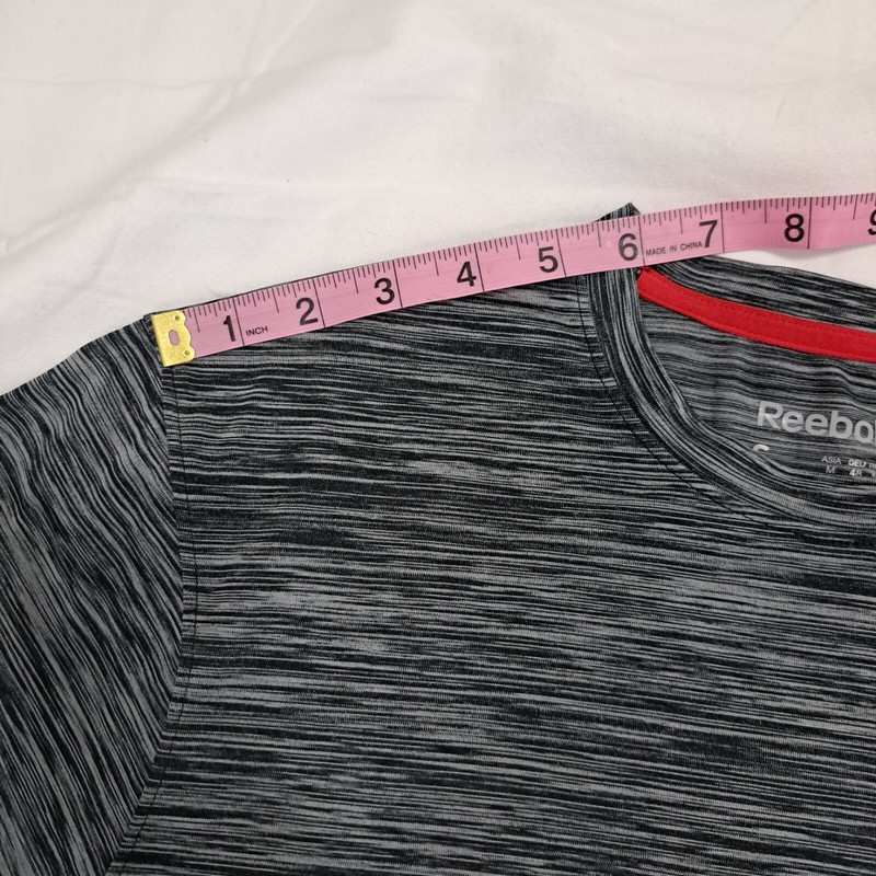 Reebok Gray and Black Stripe Pattern Athletic Performance T Shirt Mens Size S gallery