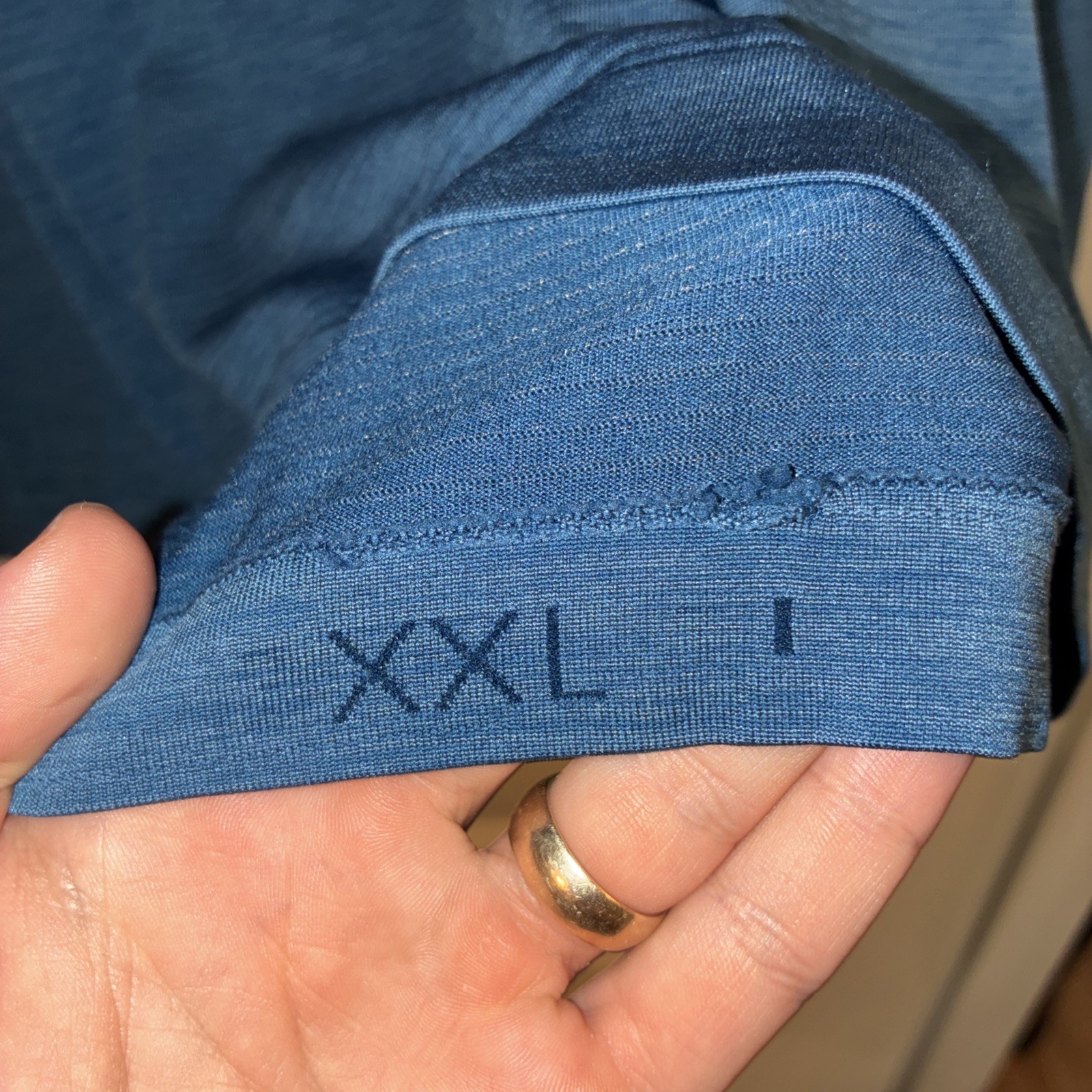 Lululemon Mens XXL Metal Vent Tech Long Sleeve Shirt Blue gallery