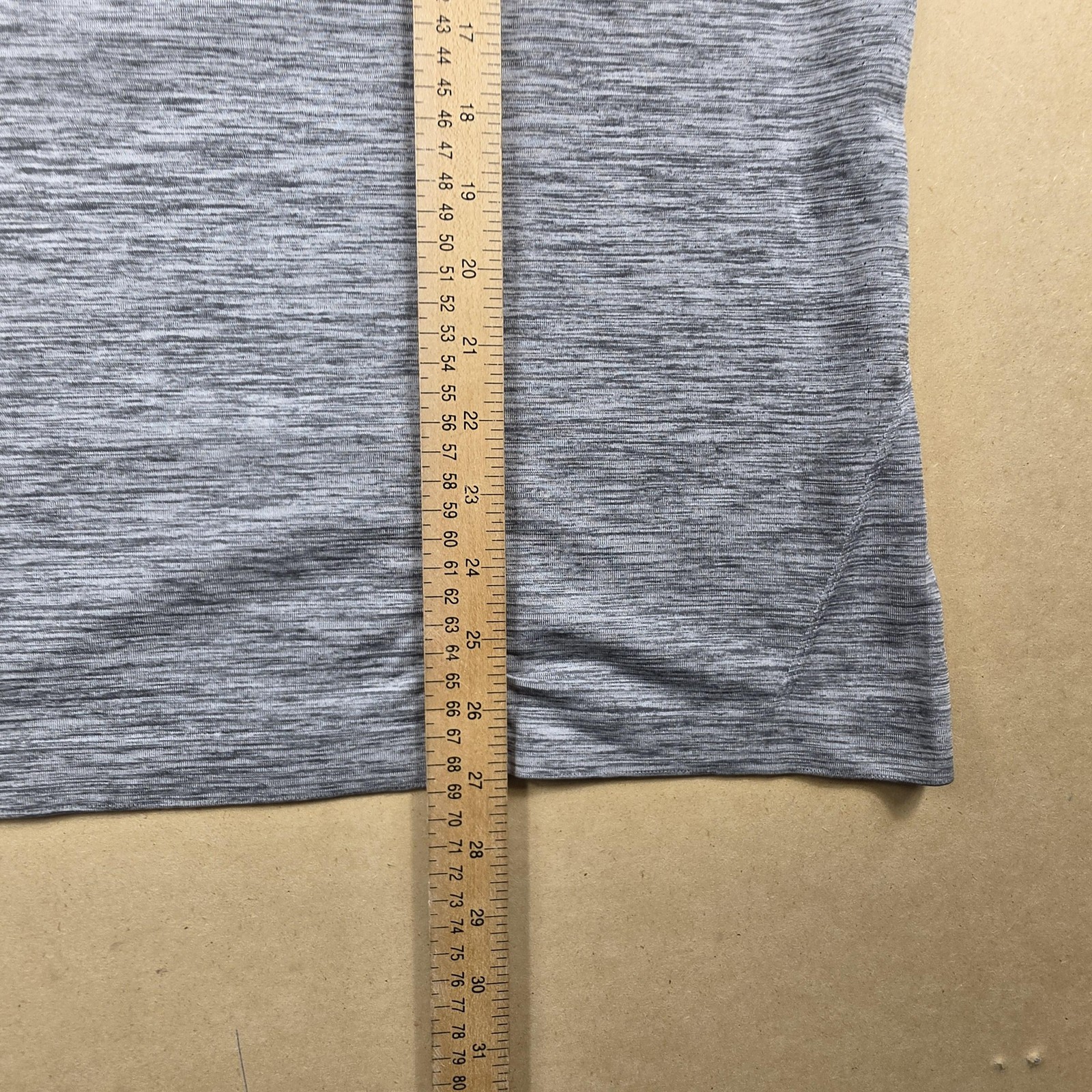 Lululemon Henley Shirt Mens Medium Gray Short Sleeve Raglan Athletic Tee Gym gallery