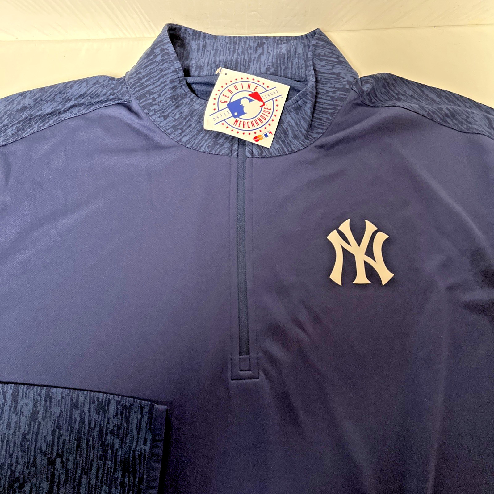 Majestic Cool Base Men’s Yankees Long Sleeve 1/4 Zip Pullover Shirt; Navy, 2XL gallery
