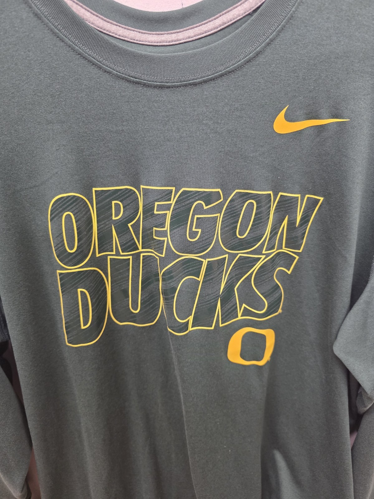 Nike Oregon Ducks Dri-Fit Men's Size L, Long Sleeve Shirt gallery
