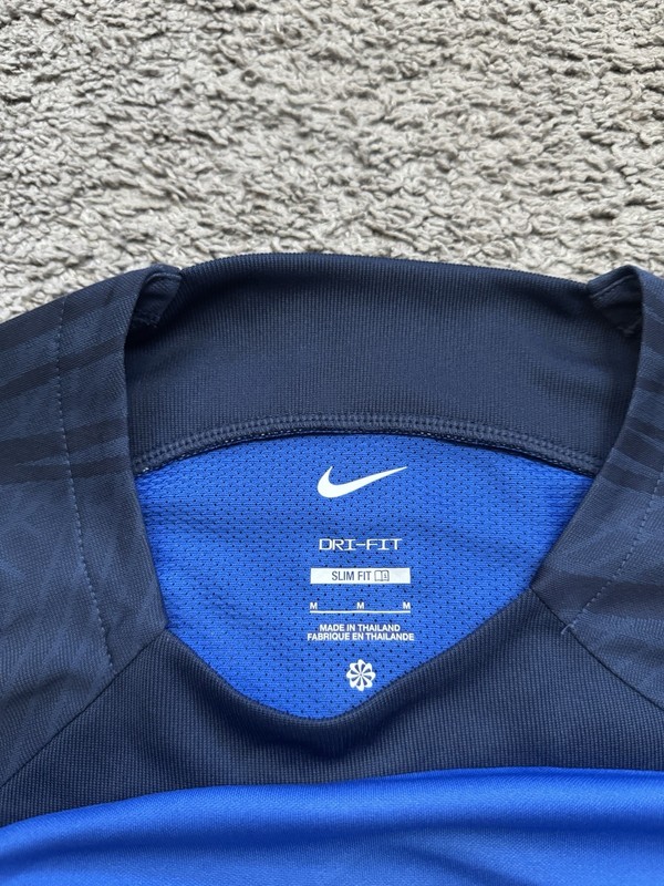 Nike Dri-FIT Vapor Strike III Men’s Football Soccer Jersey SS Top DR0890 Size M gallery