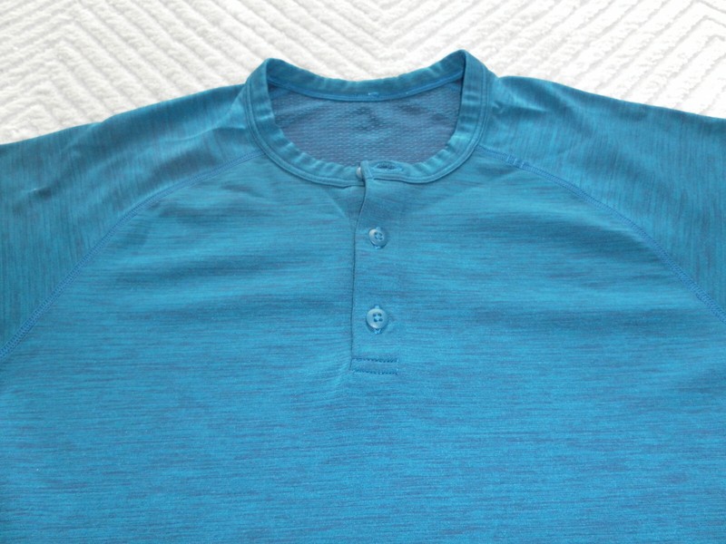 Lululemon Men's S Metal Vent Tech Short Sleeve Henley Night Diver / Capri Blue gallery